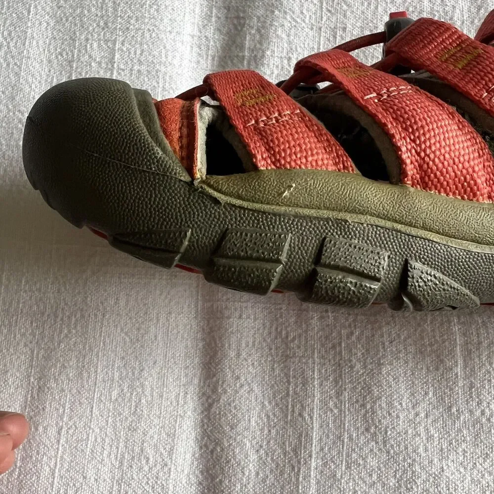 KEEN Big Kids' Newport H2 Sandals Size US‎ 4/EURO 37